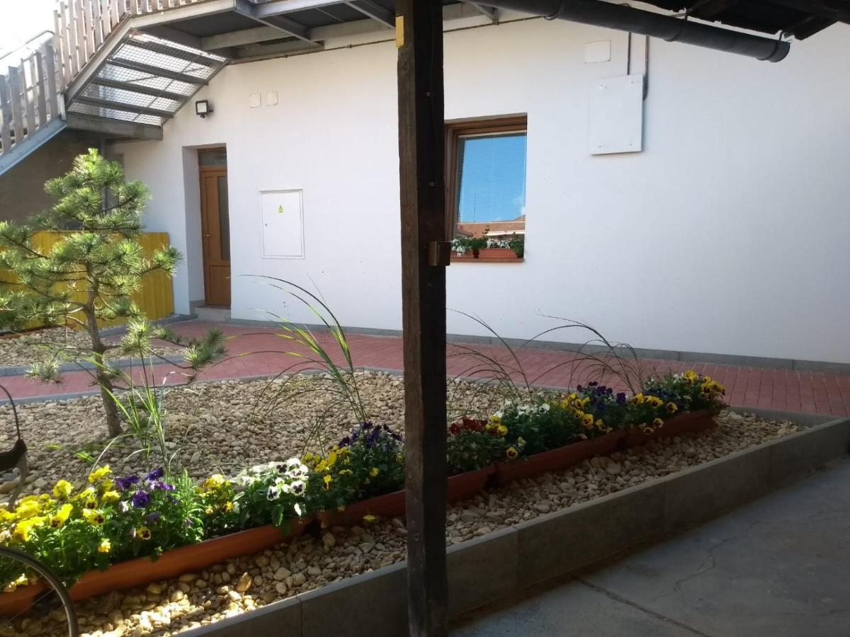 Apartmany Lono Jicin Exterior photo